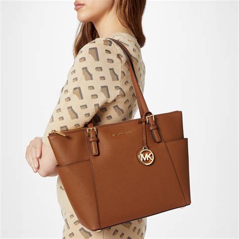 michael kors sommerhandtasch|Michael Kors jet set.